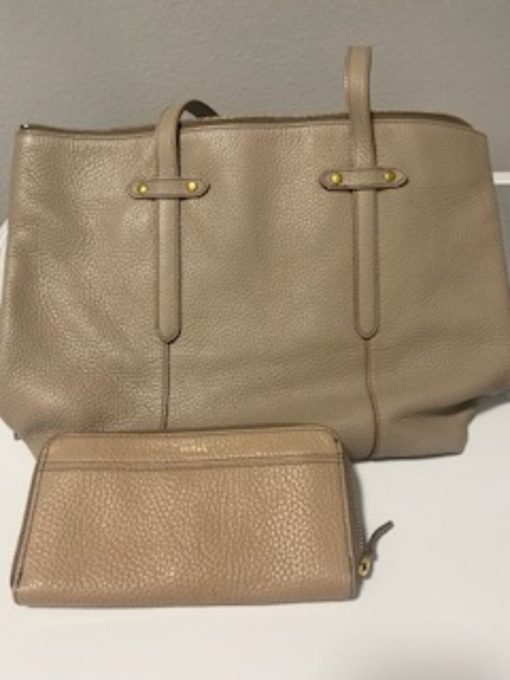 Fossil purse and wallet taupe